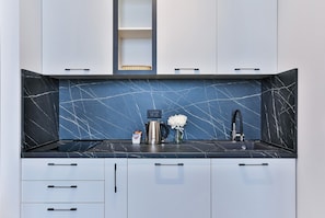 Superior Suite | Private kitchen