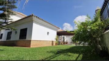 Enceinte de lâhĂ©bergement