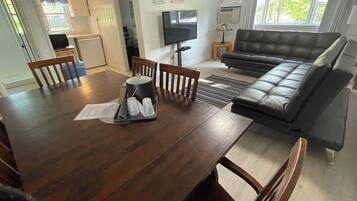 Apartment, 2 Schlafzimmer, Kochnische | Wohnbereich