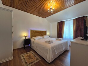 1 bedroom, desk, iron/ironing board, free WiFi - The Paradise Valley. Free Parking, Air-condition, Free WiFi. (Igalo, Opština Herceg Novi)
