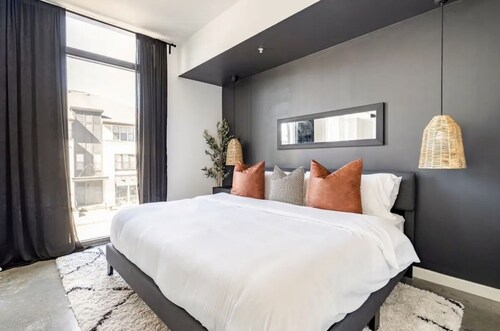 Modern midtown loft