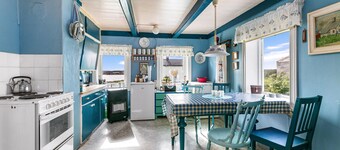 Cozy home in Norddyrøy with kitchen
