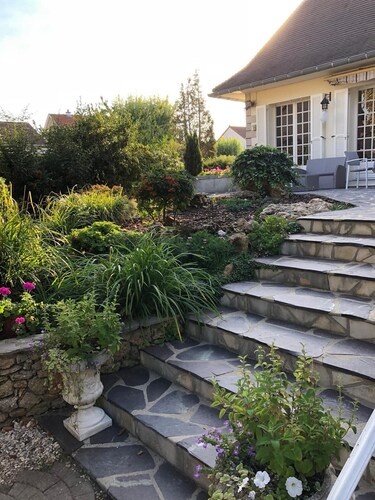 Maison familiale,poêlé bois,jardin. Proche Paris/Dysneyland.Animaux acceptés.