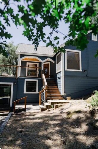 The Prohibition Hideaway- 1920s themed home! 7 min walk to downtown Nevada City