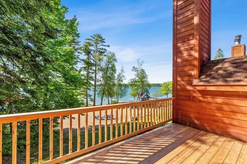 Lakeside Condo #17 3BR 3BA Timberlane Resort
