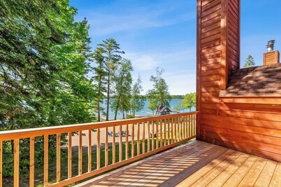 Lakeside Condo #17 3BR 3BA Timberlane Resort
