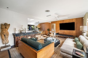 TV connectée, cheminée