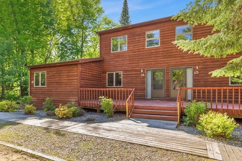 Lakeside Condo #16 4BR 3BA Timberlane Resort