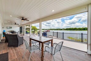 Outdoor dining - West Orlando Lakefront (Ocoee)