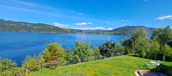 "Bergen Sunrise" Studio apartment on the Fjord.
Self check in; 1 free parking.