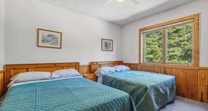 Lakeside Condo #15 4BR 3BA Timberlane Resort