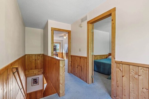 Lakeside Condo #15 4BR 3BA Timberlane Resort