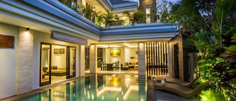 Piscina externa