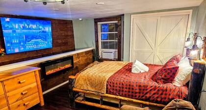Private Cabin, Breakfast, Dbl Tub, 75`TV, Kayak, WD, BBQ