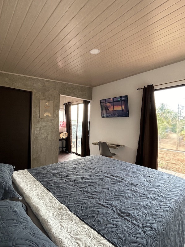 1 slaapkamer, een kluis op de kamer, een bureau, wifi