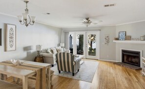 智能電視、壁爐