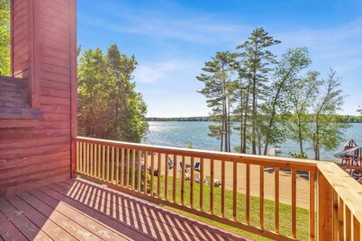 Lakeside Condo #14 3BR 3BA Timberlane Resort