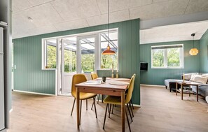 Dining - Awesome home in Give with WiFi (Give)