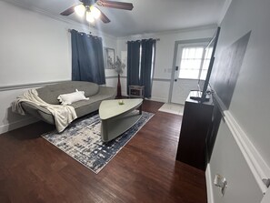 Smart TV - Short term 1bdrm apartment (Ranson)