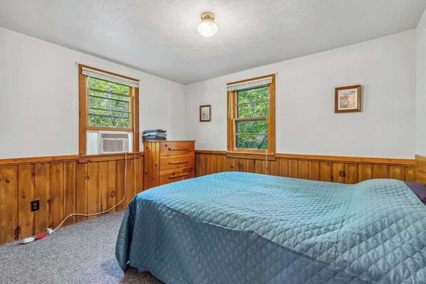 2 bedrooms, iron/ironing board, travel crib, free WiFi