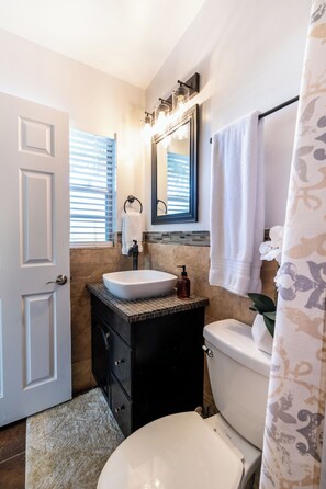 Shower - Blue Oasis 3BR w/ Heated Saltwater Pool (Seminole)