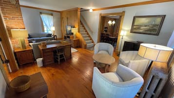 Een smart-tv en een dvd-speler