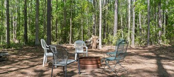 Spacious 3BR Retreat-10 minutes to the Beach! Pet Friendly!