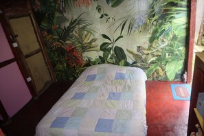 4 bedrooms, bed sheets