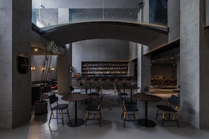 Daily buffet breakfast for a fee - Neobridge Hotel (Shanghai)