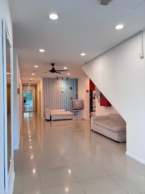 Lobby sitting area - BEAR HOTEL at NILAI (Nilai)