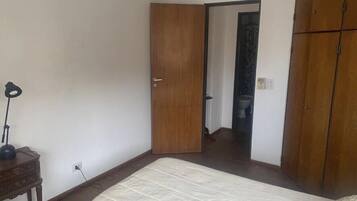 1 habitación, wifi y ropa de cama