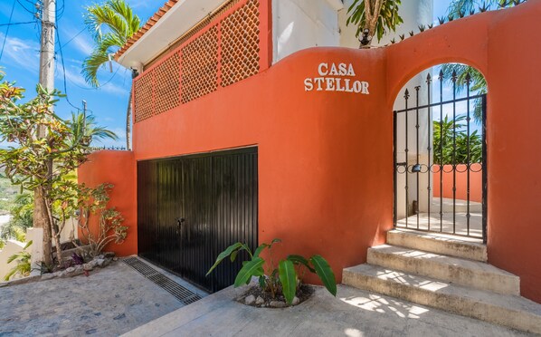 Property grounds - Modern, Spacious, Salt Pool, Walk to town center (Sayulita)