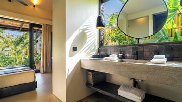 Villa, 4 Bedrooms, Non Smoking, Kitchen | Bathroom | Rainfall showerhead, free toiletries, hair dryer, towels