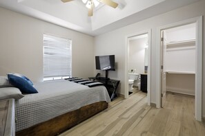 2 bedrooms, iron/ironing board, free WiFi, bed sheets - Sharyland Townhome - 2/2.5 bedrooms with patio in McAllen (McAllen)