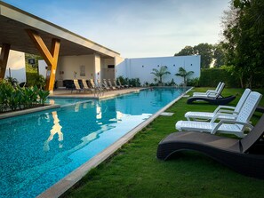 Piscine extérieure