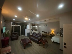 Living area - Soda Room quiet Business Stay/ Wi‑Fi/Gated Parking (McComb)