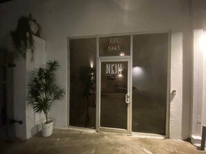 Exterior detail - Soda Room quiet Business Stay/ Wi‑Fi/Gated Parking (McComb)