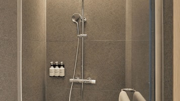 Regadera, regadera con hidromasaje, amenidades de baño de diseñador