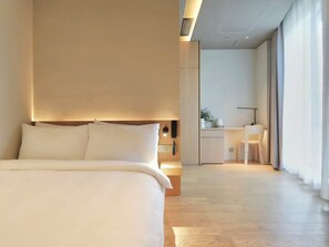 Basic Room | 1 bedroom, down duvets, pillow-top beds, free minibar