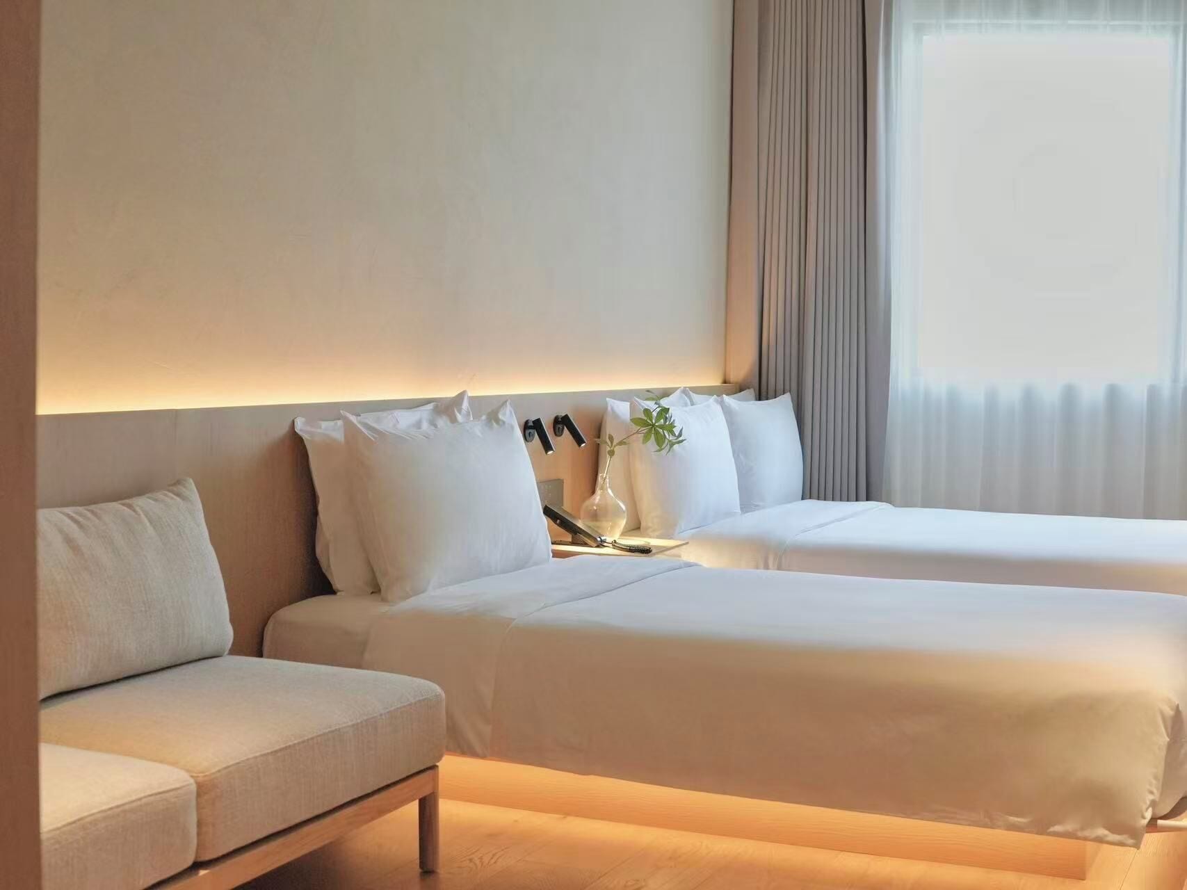 Classic Triple Room | Down comforters, pillowtop beds, free minibar, individually decorated