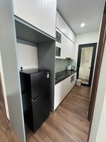 Refrigerador, microondas, tetera/pava eléctrica, arrocera