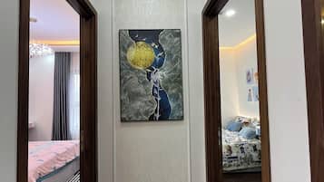 Căn hộ Executive | Bàn, phòng cách âm, bàn ủi/dụng cụ ủi quần áo