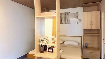 Standard King Room | In-room safe, desk, iron/ironing board, free WiFi