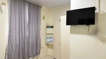 In-room safe, desk, iron/ironing board, free WiFi