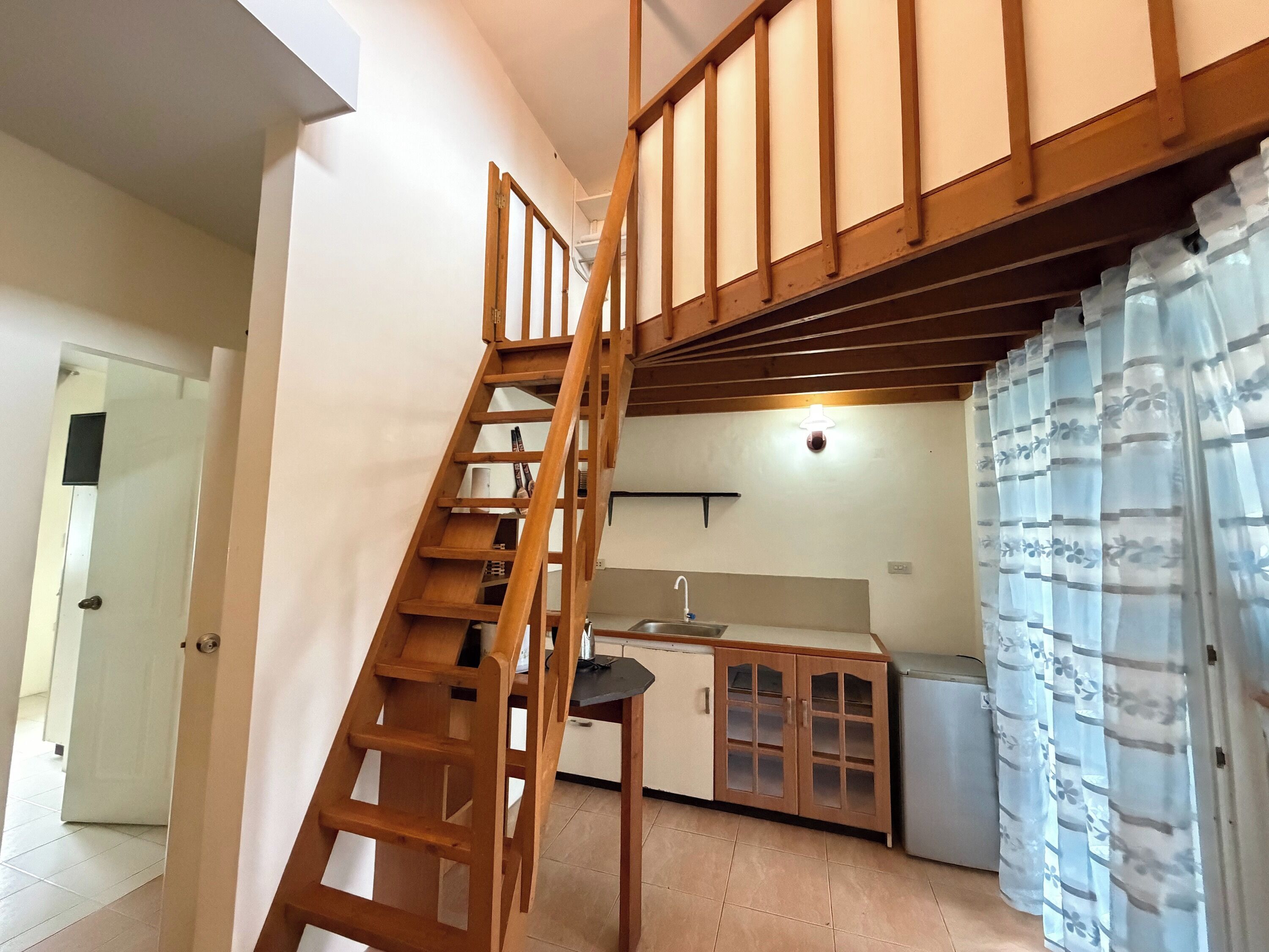 Deluxe Family Room | In-room safe, desk, iron/ironing board, free WiFi