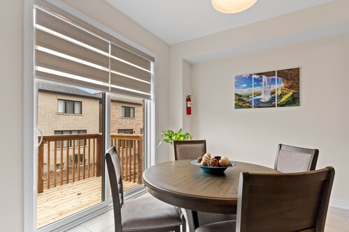 Welland Serenity • Getaway Near Niagara Falls