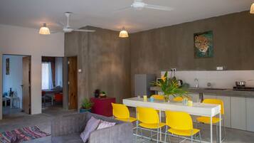 Free WiFi, bed sheets, wheelchair access