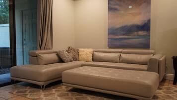 TV connectée, jeux vidéo, table de tennis de table, chaßne hi-fi