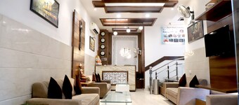 Goroomgo Hollywood Heights Amritsar