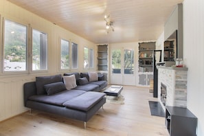 TV, fireplace, DVD player, foosball